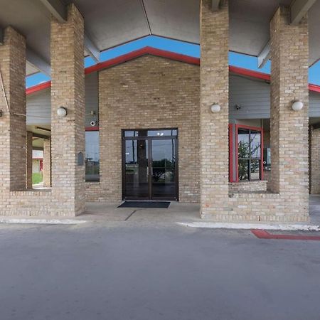 Americas Best Value Inn Lockhart Tx Экстерьер фото